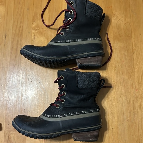 Sorel Hiking Boots, Size 8 - Picture 3 of 8